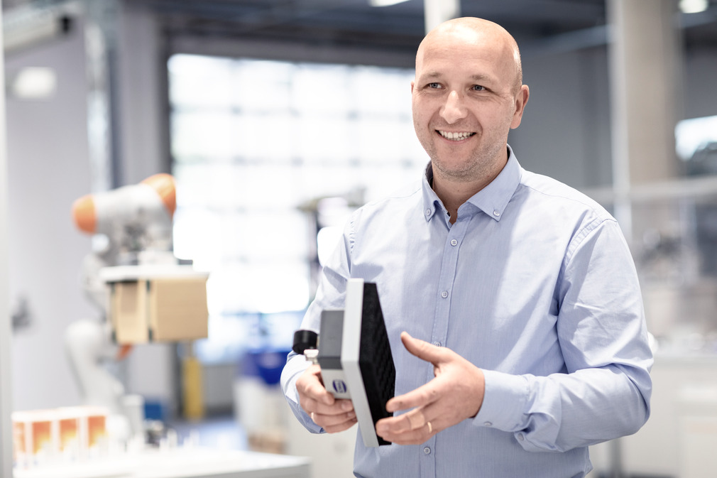 Бостьян Фортуна возглавил новый филиал в Словении в качестве управляющего директора.