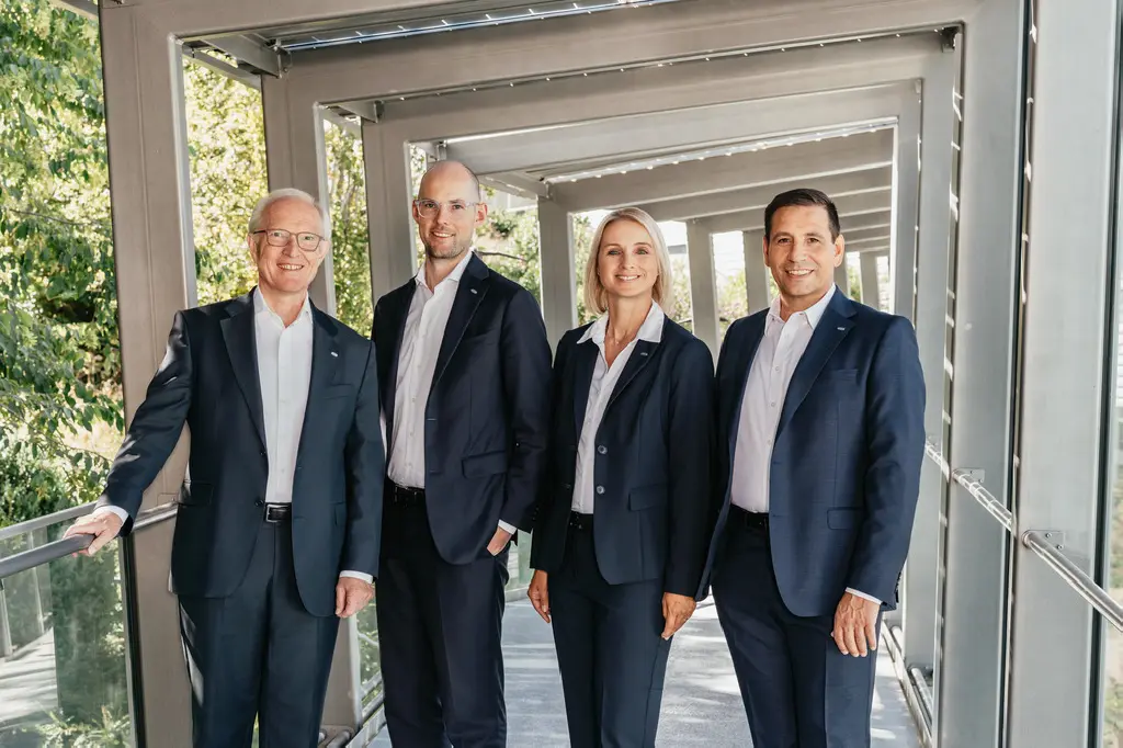 The Schmalz managing directors (from left): Dr. Kurt Schmalz, Dr. Johannes Schmalz, Martina Gartner, and Andreas Beutel.