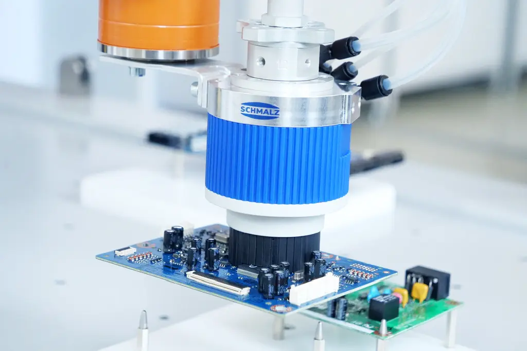 The SCG-HSS adapts itself to the respective surface contour by means of its pin curtain.