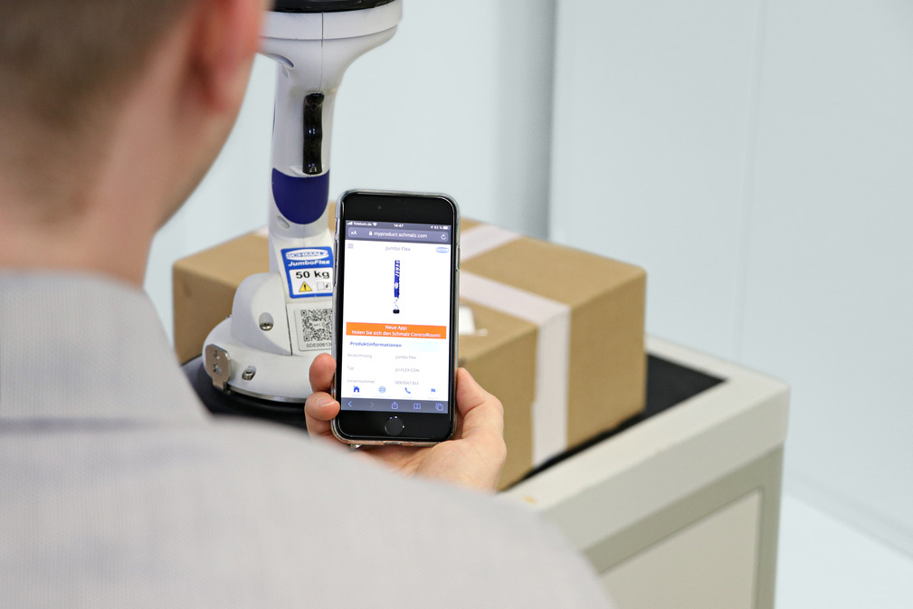 Information at your fingertips: The digital product file in the Schmalz ControlRoom app provides a quick overview of your operating, servicing and product data.