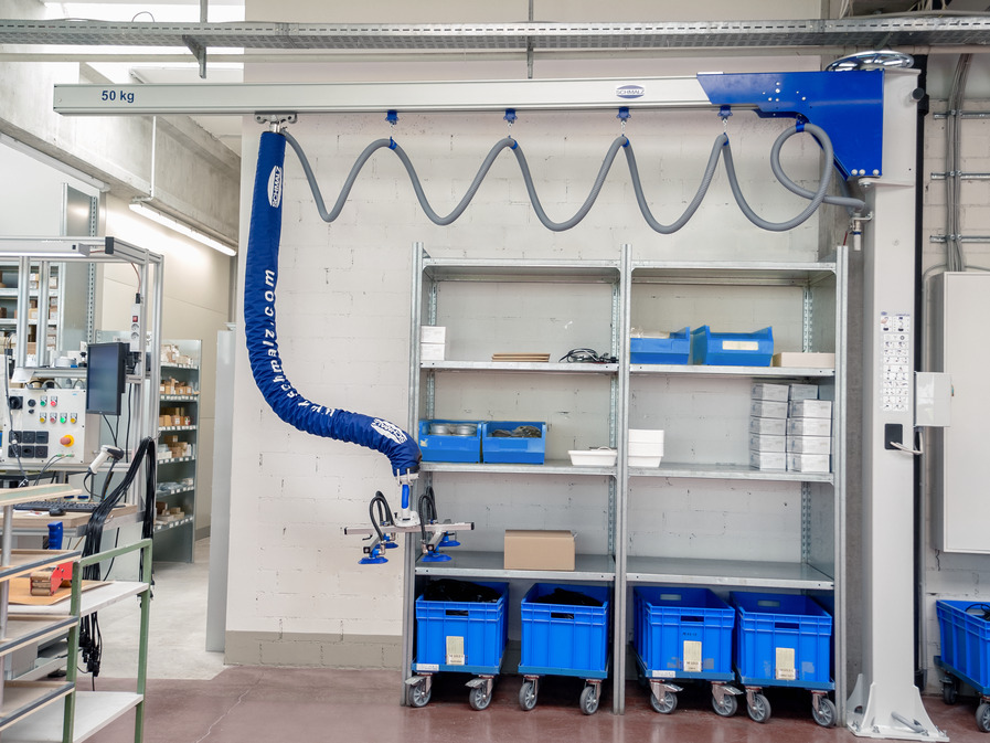 The flat jib leaves enough space on top for ventilation shafts, media lines, and the planned air-conditioning system.