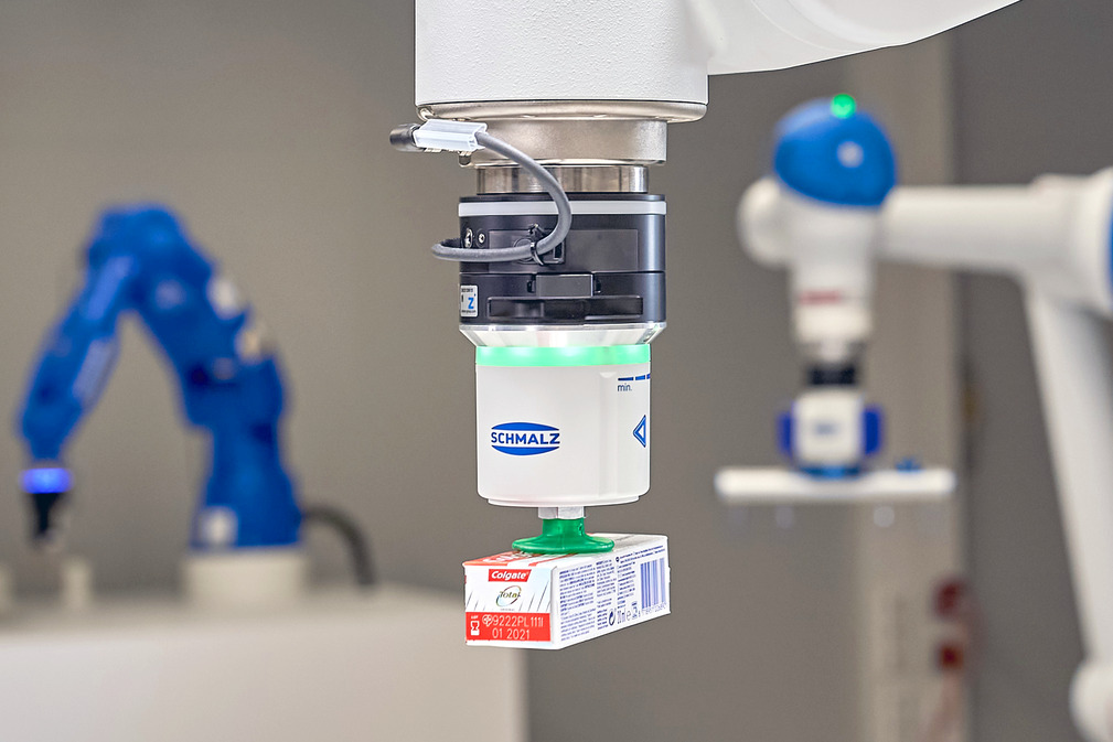 With the MATCH end-of-arm ecosystem, a setup wizard supports parameterization and quick couplers support the mechanical connection.