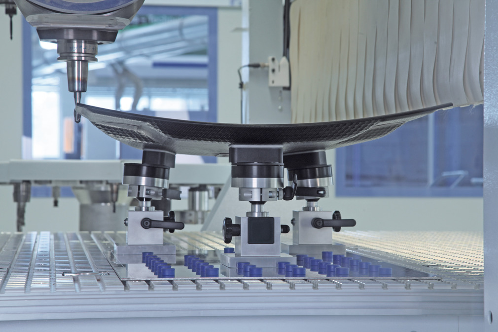 Clamping Equipment for 3D Freeform Surfaces