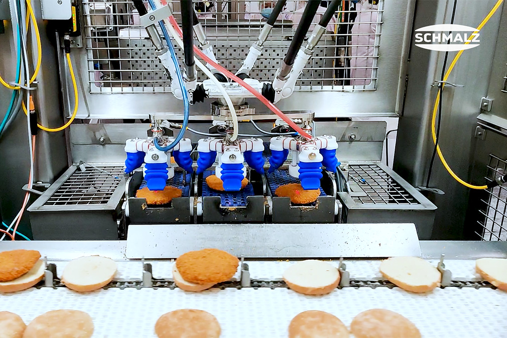 Prelievo e posizionamento in fila di polpettine di pollo impanate con il finger gripper mGrip