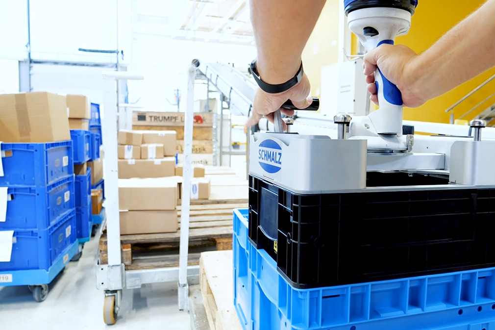 Vacuum Tube Lifter JumboFlex for handling KLT containers