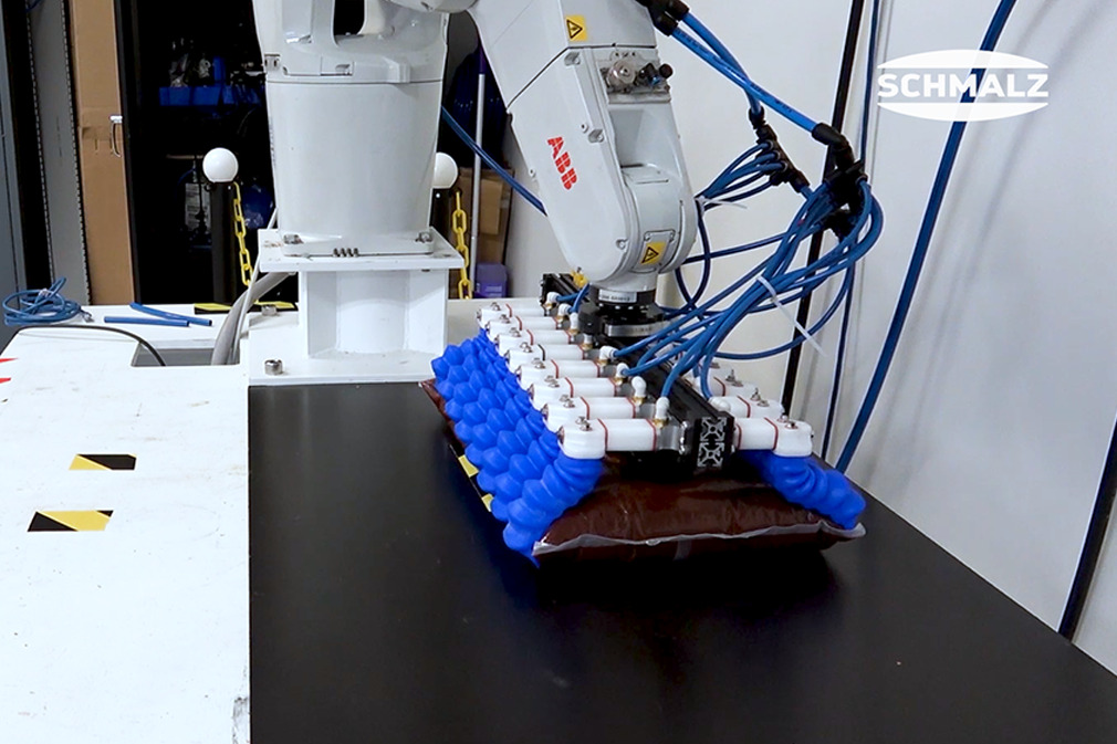 Pick and Place of Sauce Bags Using the Finger Gripper mGrip