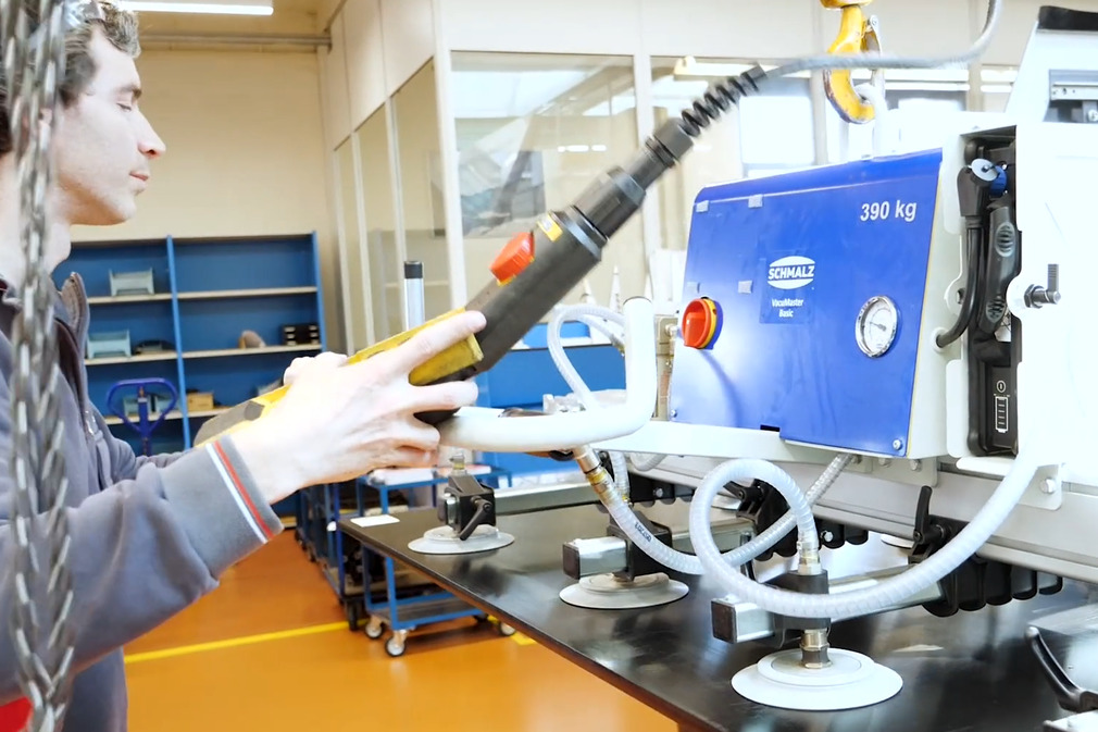 Schmalz Vacuum Lifters - VacuMaster Charge: Efficient Vacuum Lifting Technology for Heavy Loads