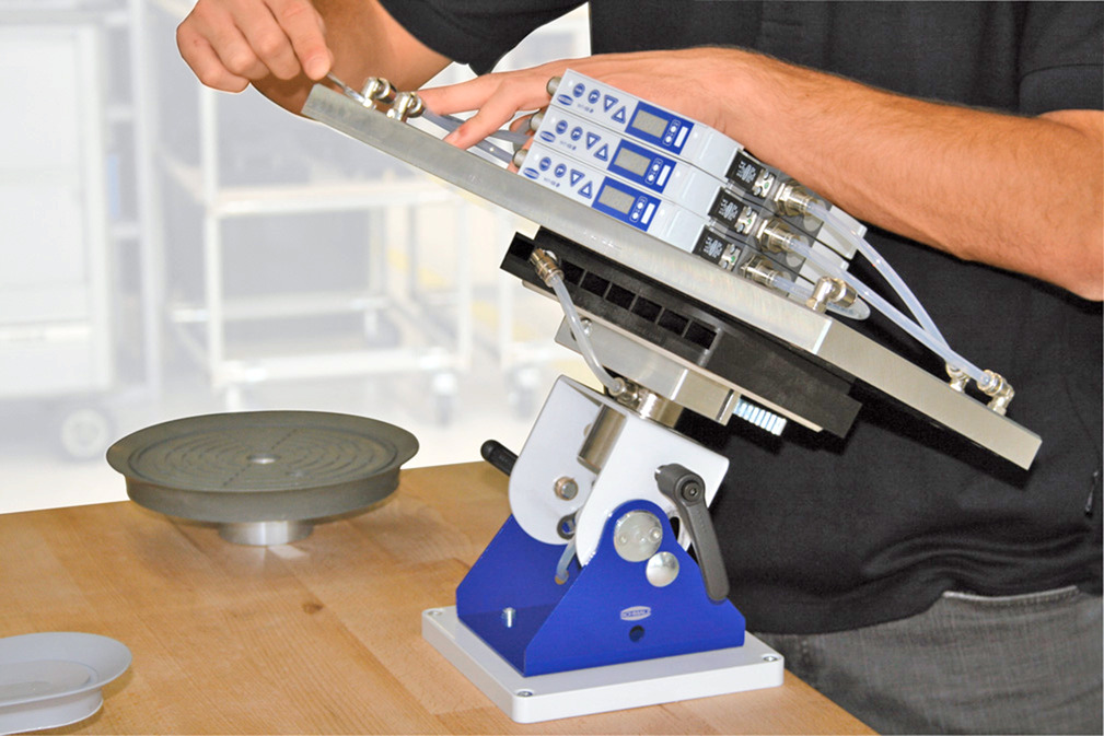 Vacuum clamping system Multi-Clamp for flexible handling of different workpieces