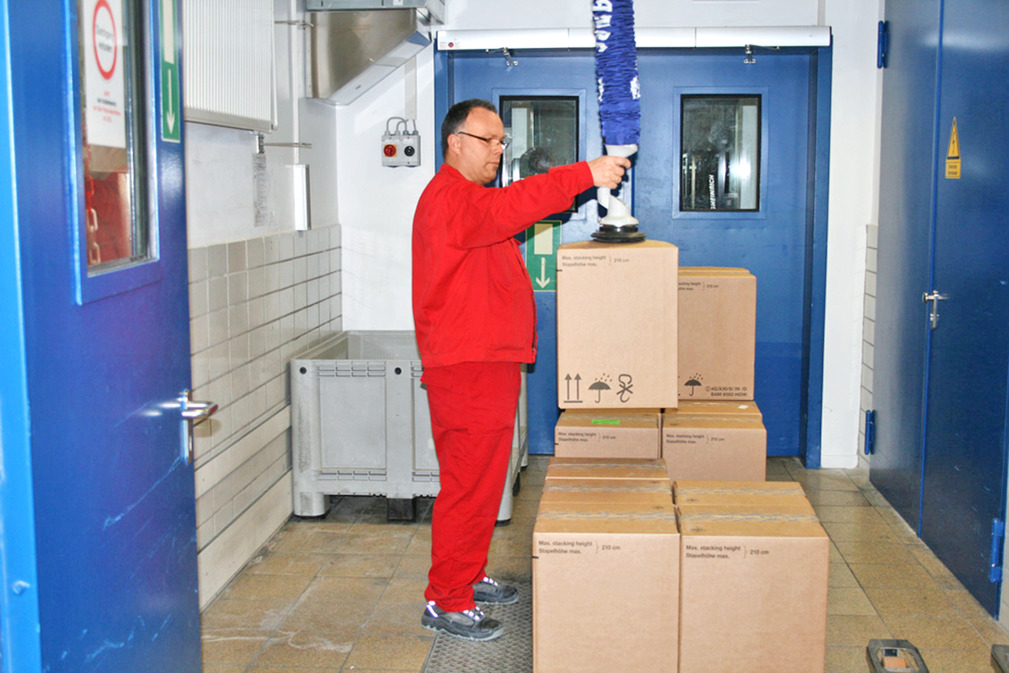 JumboFlex vacuüm lifter helpt dozen snel en flexibel te verplaatsen