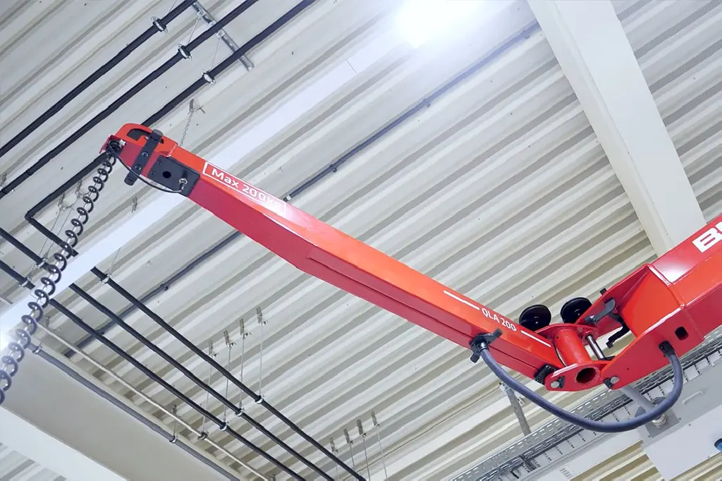 Binar Handling Quick-Lift Arm QLA in Engine Component Manufacturing