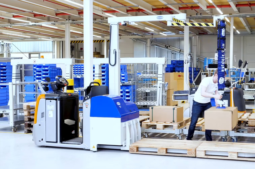 Вакуумный шланговый подъемник JumboFlex Picker в Intralogistics