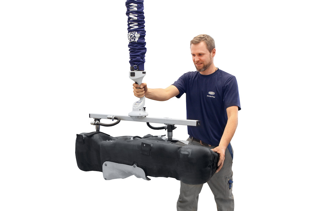 Vacuum lifters and crane systems for the Automotive Industry